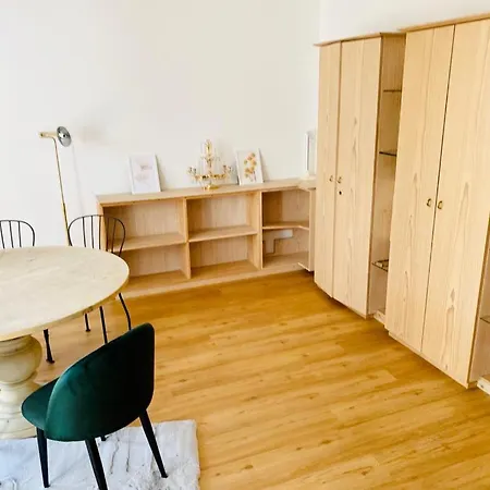 Appartement Workation Treehouse Nature Park Gold Centre, Balcony, Kitchen Wiesbaden