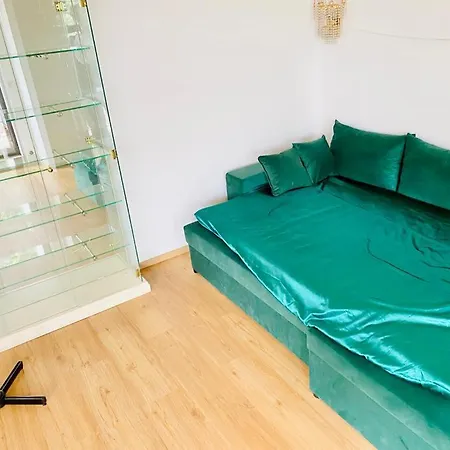 Workation Treehouse Nature Park Gold Centre, Balcony, Kitchen Appartement Wiesbaden